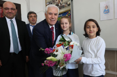 Arkadaşlarına söz verdi, Başkan Bozbey'i sınıfa getirdi