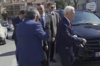 Arkadaşlarına söz verdi, Başkan Bozbey'i sınıfa getirdi