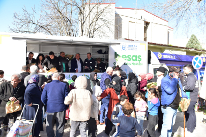 Yenişehir’de İftara Sıcak Pide İkramı