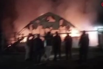 Bursa'da çiftlikte yangın: 580 kanatlı hayvan telef oldu