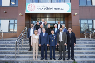 Yenişehir'de “Sanatın Diliyle Değerlerimiz” Sergisi Yoğun Katılımla Açıldı