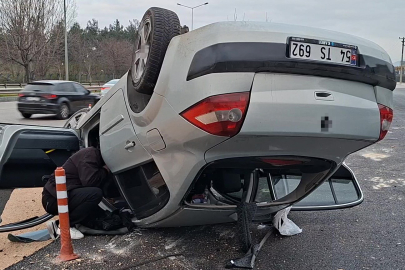 Bursa'da otomobil takla attı: Şans eseri yaralanan olmadı