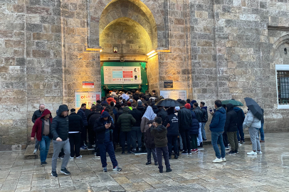 Bursalılar bayram namazında Ulu Cami'ye akın etti