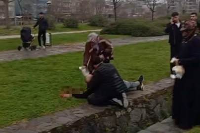 Bursa’da bıçaklı kavga...Boğazı kesilen kişi hayatını kaybetti