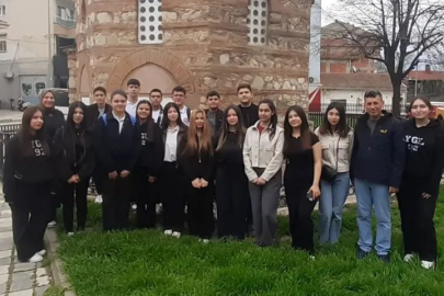 Yenişehirli öğrenciler tarihi mekânları gezdi