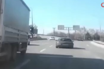 Bursa'da aynı noktada peş peşe kazalar