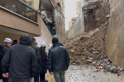 İstinat duvarı çöktü, site sakinleri deprem olduğunu sandı