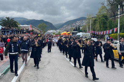 23 Nisan korteji renkli görüntülere sahne oldu