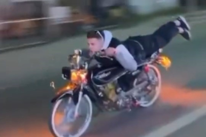 Motosiklet üzerinde tehlikeli şov