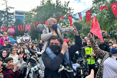 Lösemiyi yenen Alparslan için gökyüzüne balon bıraktılar