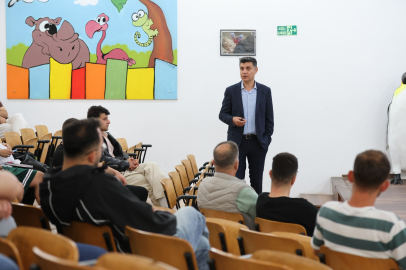 Büyükşehir'den evcil hayvan işletmelerine eğitim