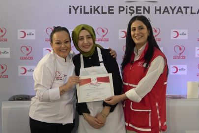 Türk Kızılay'ın "iyilikle pişen hayatlar' atölyesi Bursa'da kadınlarla buluştu