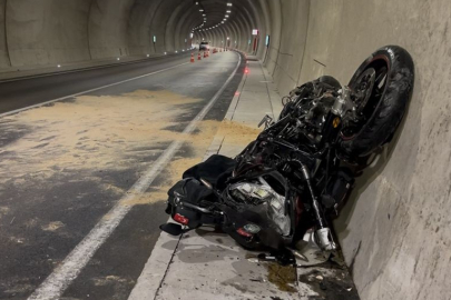 Motosiklet tutkunu sanatçı hayatını kaybetti, oğlu ağır yaralandı