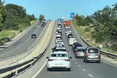 Dönüş yoğunluğu başladı, Bursa yolunda uzun kuyruklar oluştu