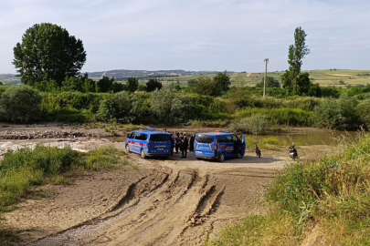 Derede akıntıya kapılan 11 yaşındaki çocuk kurtarıldı