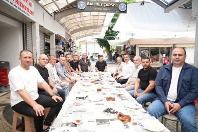 Başkan Özel İstiklal Caddesi Esnafıyla Buluştu
