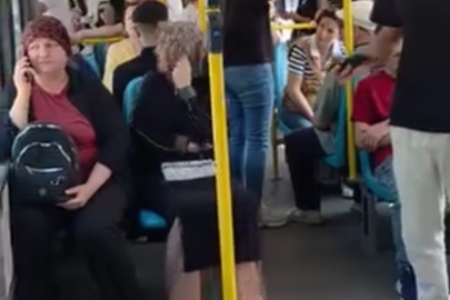 Metro'da yüksek sesle konuşma tartışması