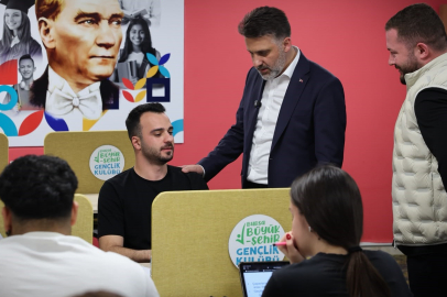 Başkan Vekili Biba öğrencilerle bir araya geldi