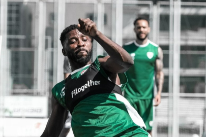 Bursaspor, Özlüce'de yoğun mesaide