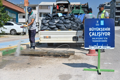 BÜYÜKŞEHİR’DEN YAĞIŞ ÖNCESİ ALTYAPI TEMİZLİĞİ