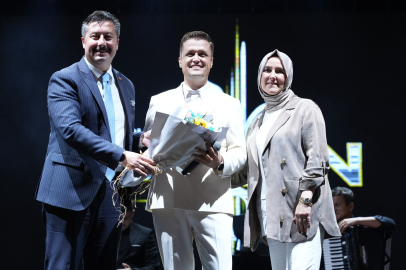 YENİŞEHİR’DE FESTİVALİN İLK GÜNÜ BALKAN PANAYIRIYLA TAMAMLANDI