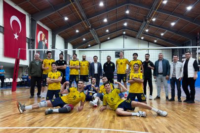 Yenişehir Belediyespor’dan ikinci maçta ikinci 3-0’lık zafer: Liderlik koltuğuna oturdu