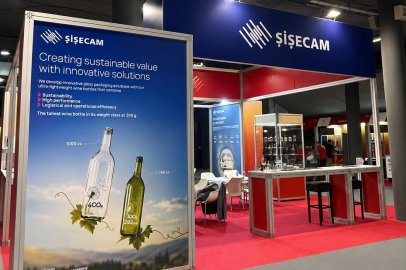 Şişecam'dan Belgrad'da gövde gösterisi: Ultra hafif cam şişelerini tanıttı