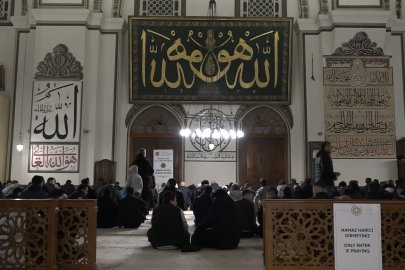 Bursa Ulu Camii için turist rehberlerine çağrı: “Burası hat müzesi değil, ibadet edilen bir mabettir”