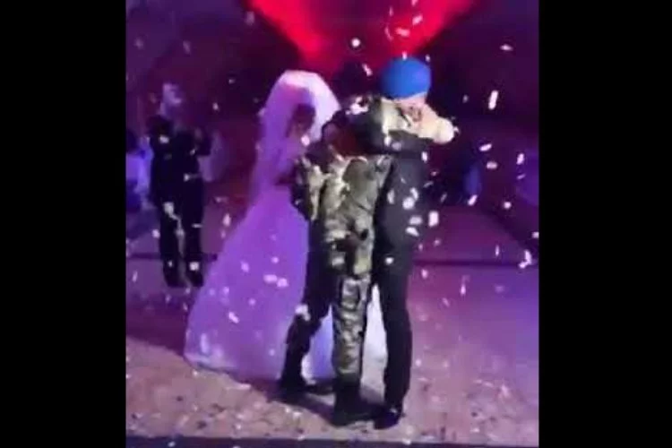 Abisinin düğününe sürpriz yapan askerin videosu rekor kırdı
