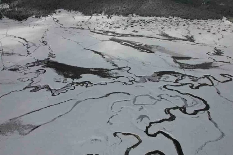 Ankara’da kar altında kalan menderesler havadan görüntülendi