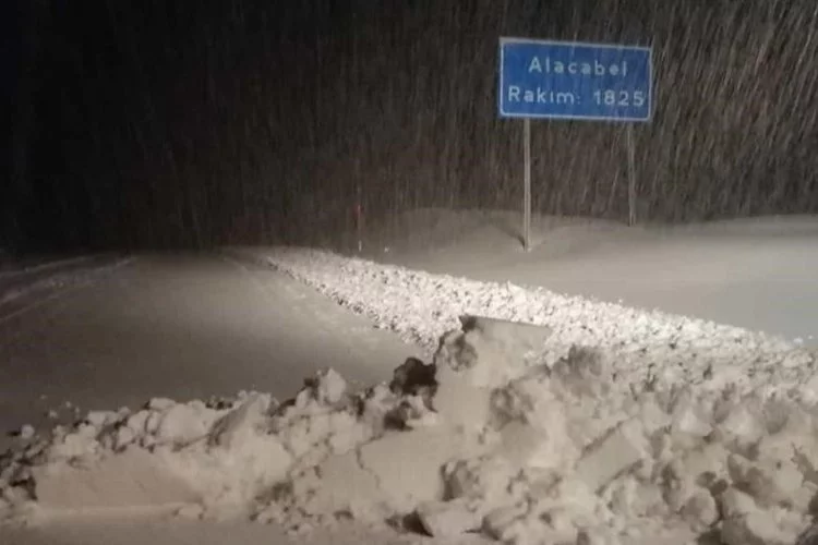 Antalya - Konya karayolunda ulaşıma "kar" engeli