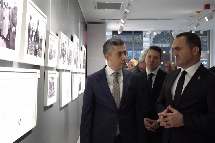 Atatürk’ün fotoğraflarından oluşan “Efendiler” sergisi açıldı