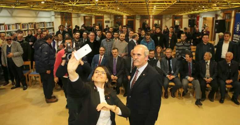 Başkan Altepe tecrübelerini Bursalılarla paylaştı