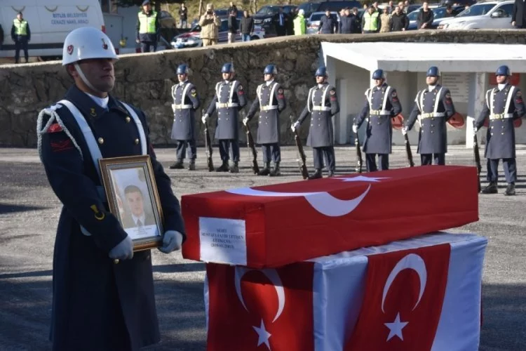 Bitlis'te uzman çavuş, silah kazasında şehit oldu