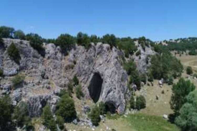 Bu mağaraya Eskişehir'den giren Bolu'dan çıkıyor