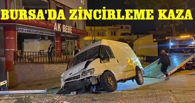 Bursa'da 5 aracın karıştığı zincirleme kazada 4 kişi yaralandı