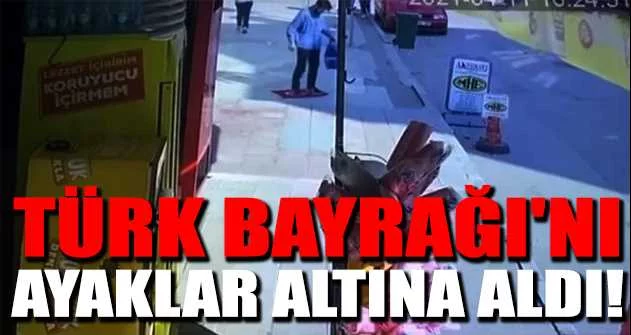 Bursa'da şizofren şahıs Türk Bayrağı'nı ayaklar altına aldı