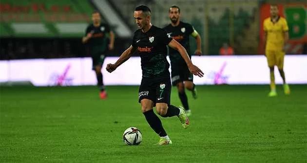 Bursasporlu futbolcu Namiq Alasgarov’a Milli davet
