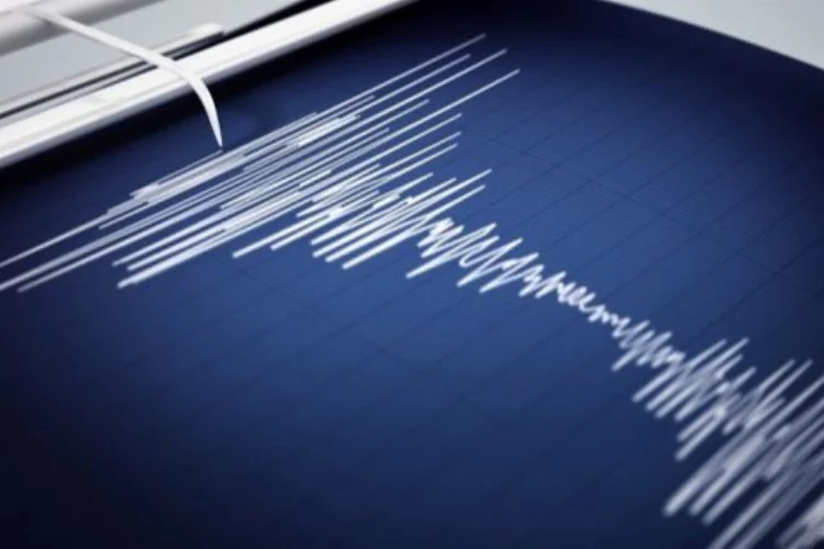 Çanakkale'de korkutan deprem! İstabul ve çevre illerden hissedildi