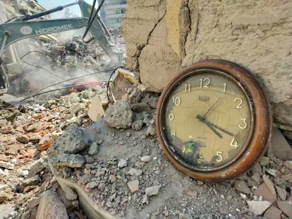 Deprem bölgesinden Bursa'ya dönen ekipten çarpıcı fotoğraflar