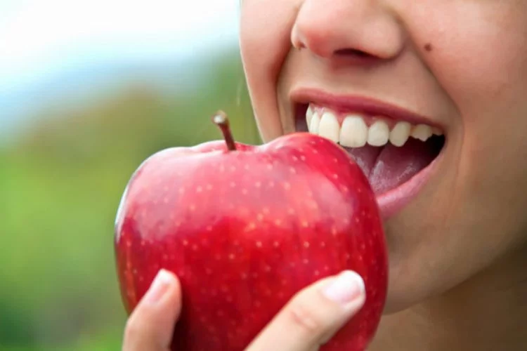 Diş hekimlerine göre ağız kokusunu gidermenin en basit ve hızlı yolu