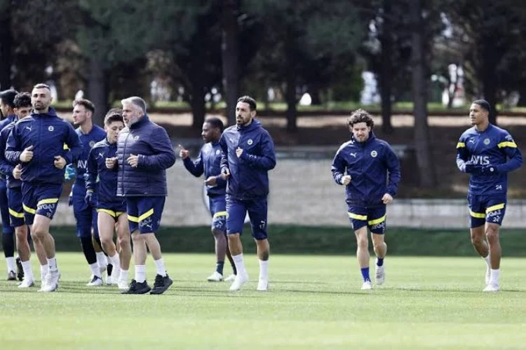 Fenerbahçe, Sevilla maçı hazırlıklarına devam ediyor
