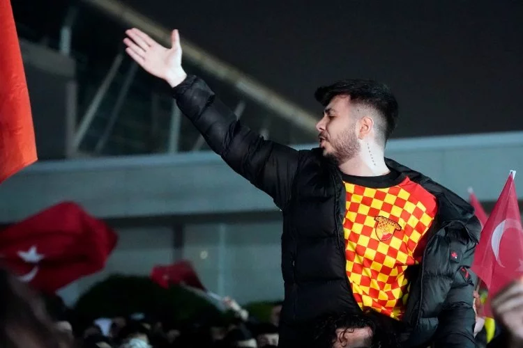 Galatasaray kafilesi, İstanbul’a geldi