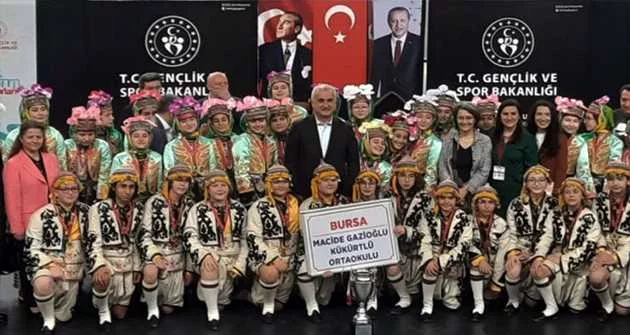 Halk oyunları müsabakası birincisi Bursa'dan