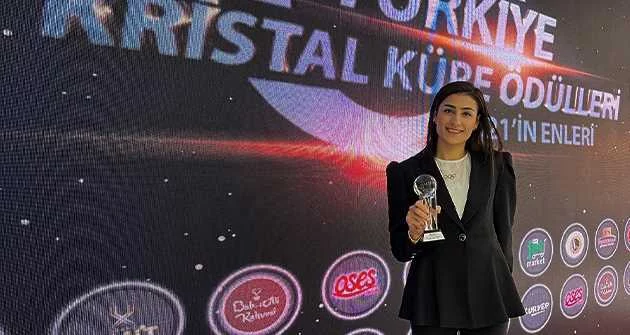 Hatice Kübra, 'Yılın En İyi Kadın Sporcusu' seçildi