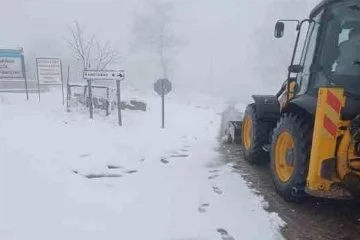 İnegöl'de kar yağışına anında müdahale