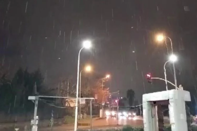 İstanbul Anadolu Yakası’nda kar yağışı etkili oldu