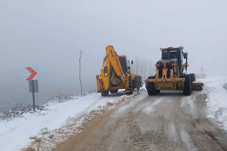 Nilüfer’de karla mücadele ekipleri seferber oldu