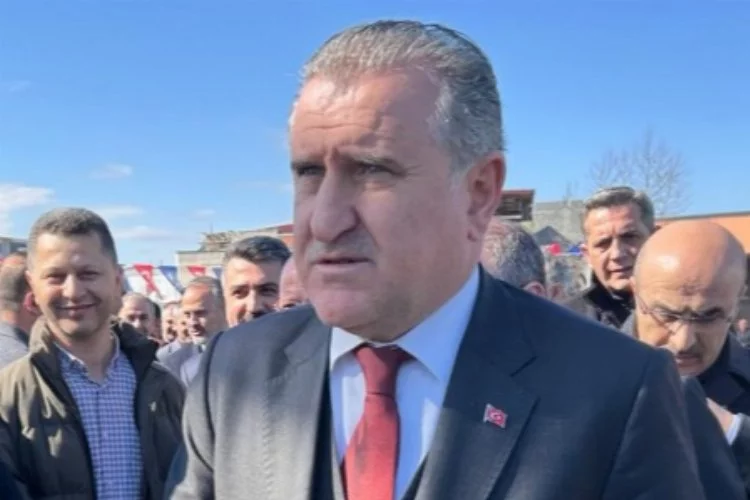 Spor Bakanı Osman Aşkın Bak İnegöl'de spor tesisi açtı