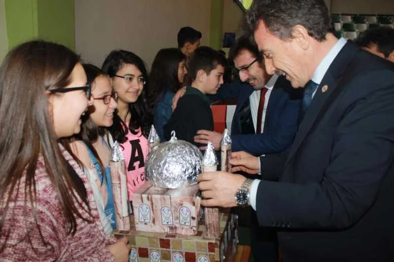 Sünnetçioğlu Ortaokulu El Sanatları Sergisi Açıldı